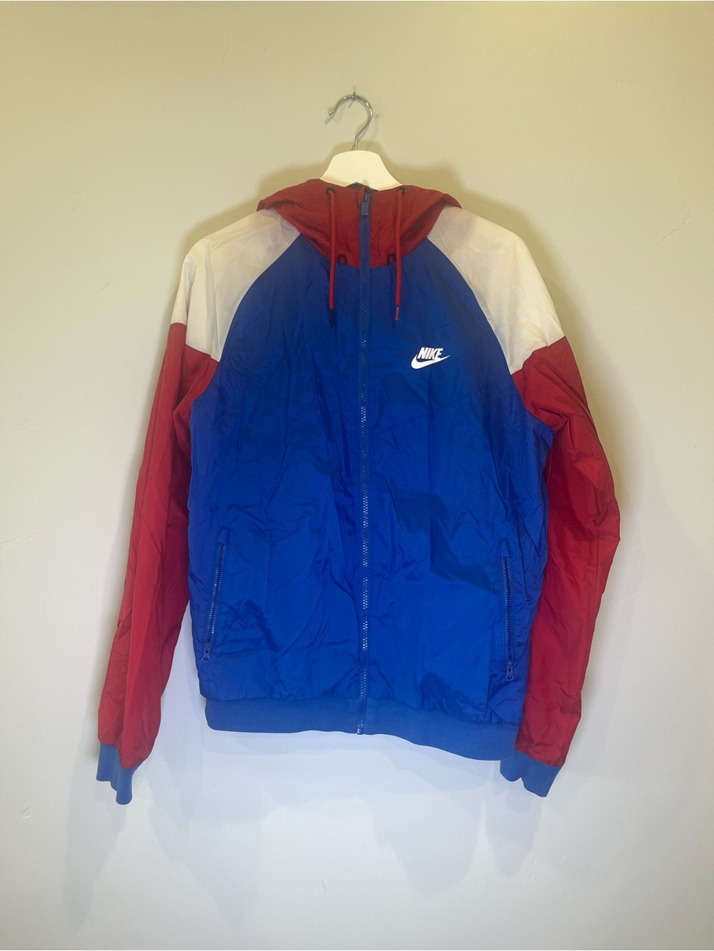 Nike Men's Blue, Red & White Colorblock Hooded Windbreaker